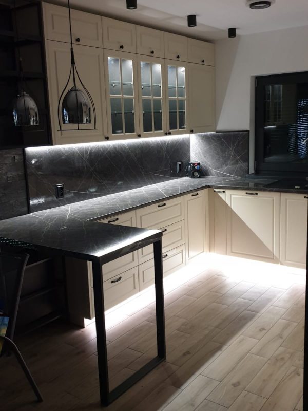 6911df2a-6637-49b6-bc02-4d89b509f234